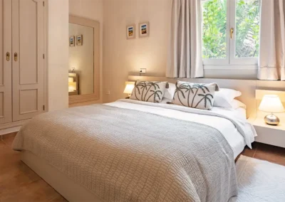 Vinya baby-friendly apartment has king sized bedroom with room for a small cot.